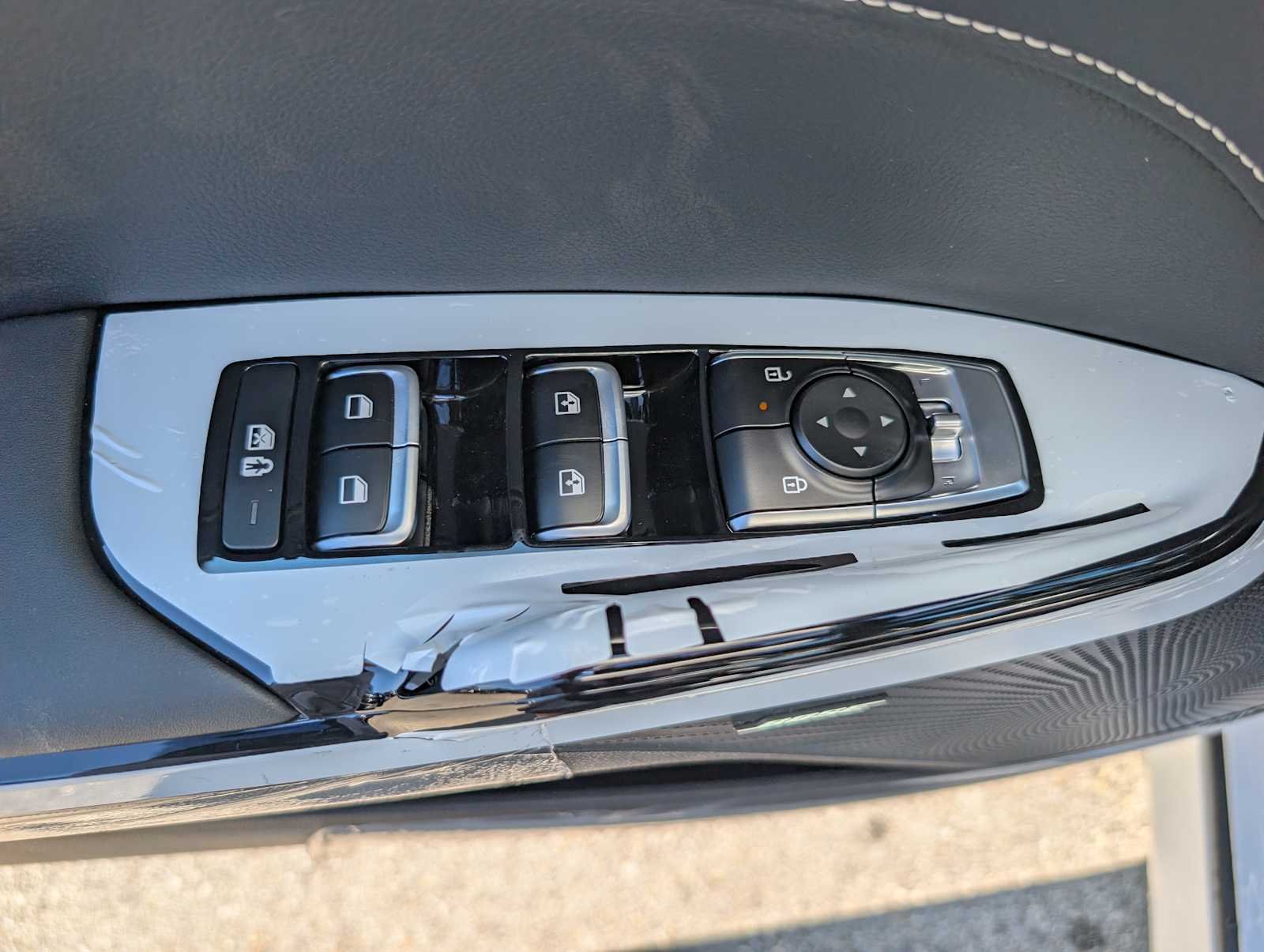 New 2026 Snow White Pearl Kia GT-Line image 30
