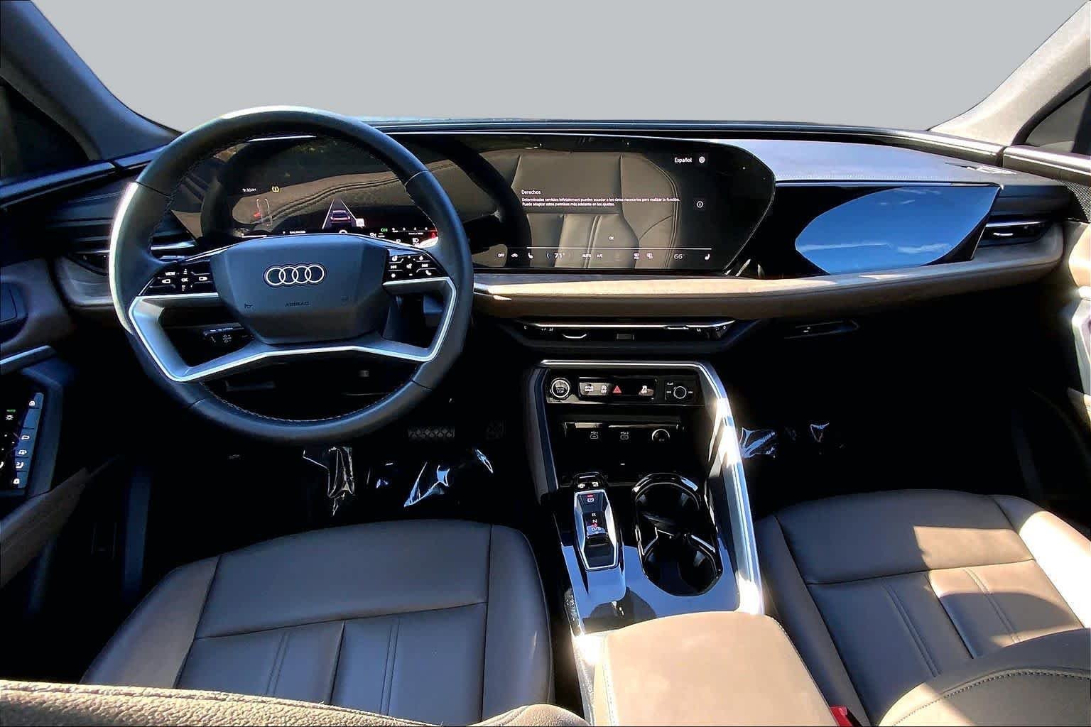 Used 2025 Navarra Blue Metallic Audi Premium image 16
