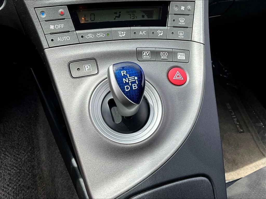 2015 Toyota Prius 16