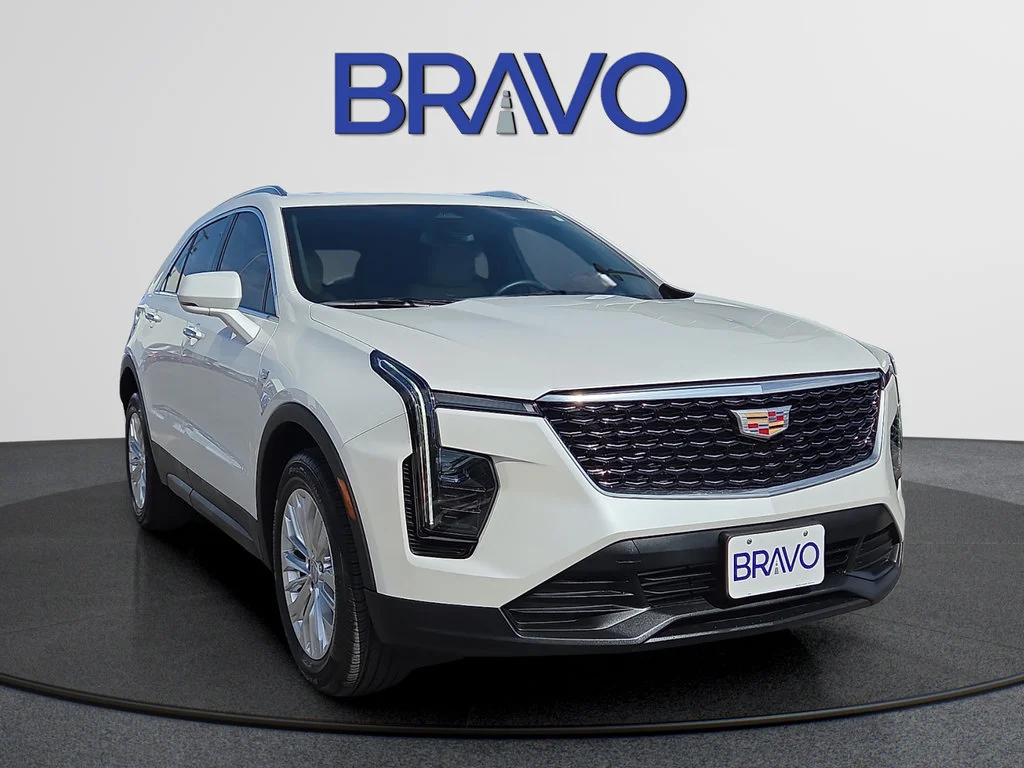 Used 2024 Crystal White Tricoat Cadillac Luxury image 6