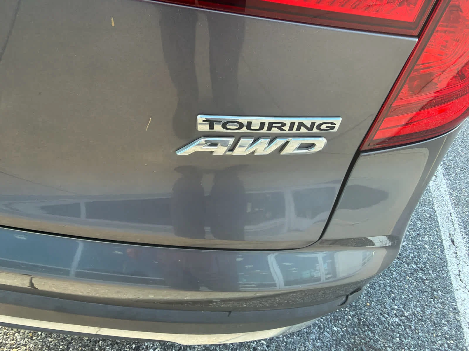 Used 2016 Modern Steel Metallic Honda Touring image 4