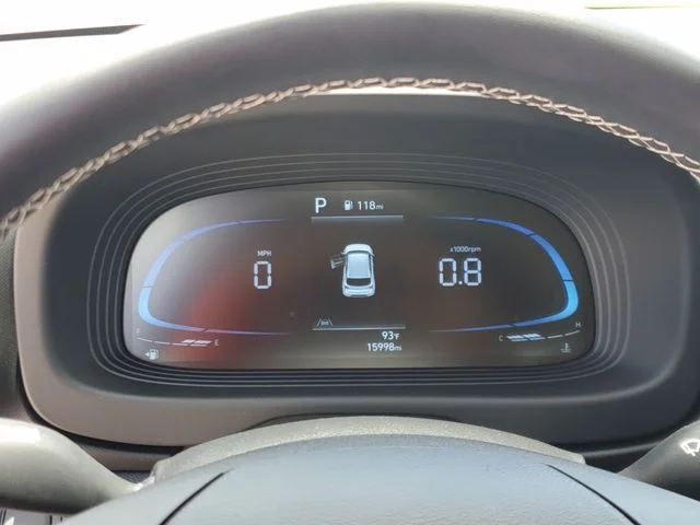 Used 2025 White Hyundai Limited image 19