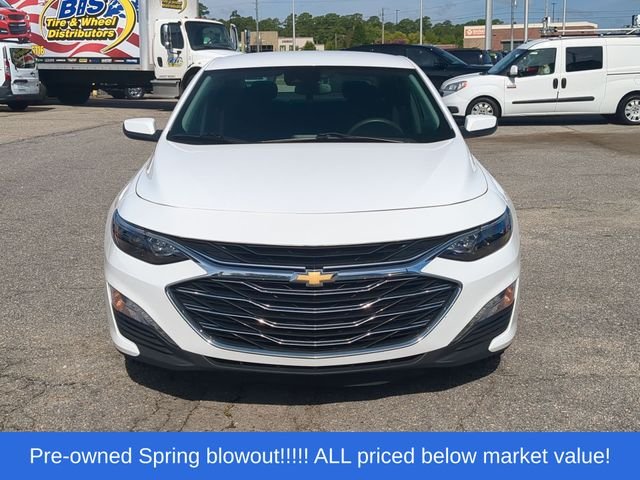Used 2025 White Chevrolet LT image 16