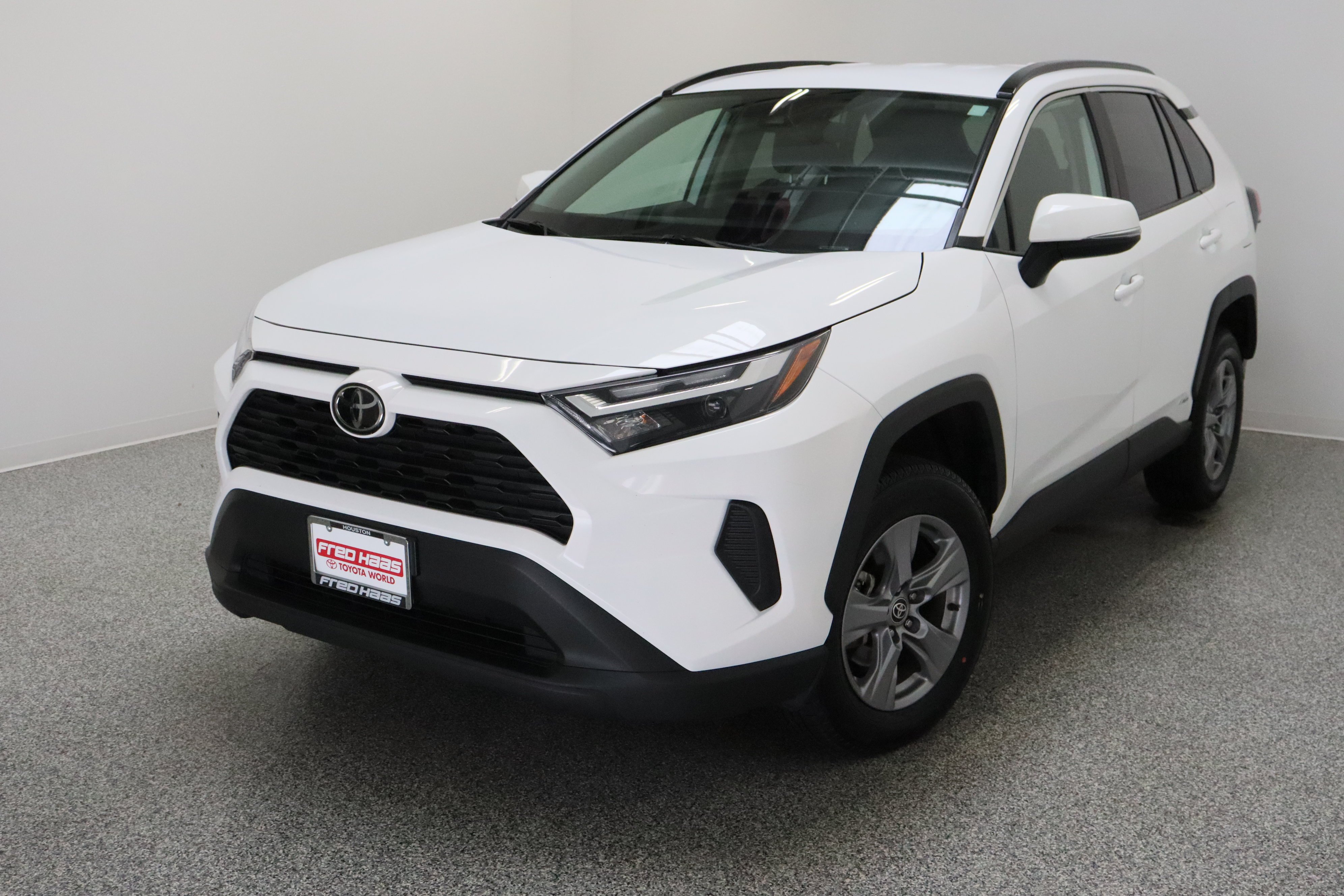 Certified Used 2025 White Toyota Hybrid LE 2.5L image 2