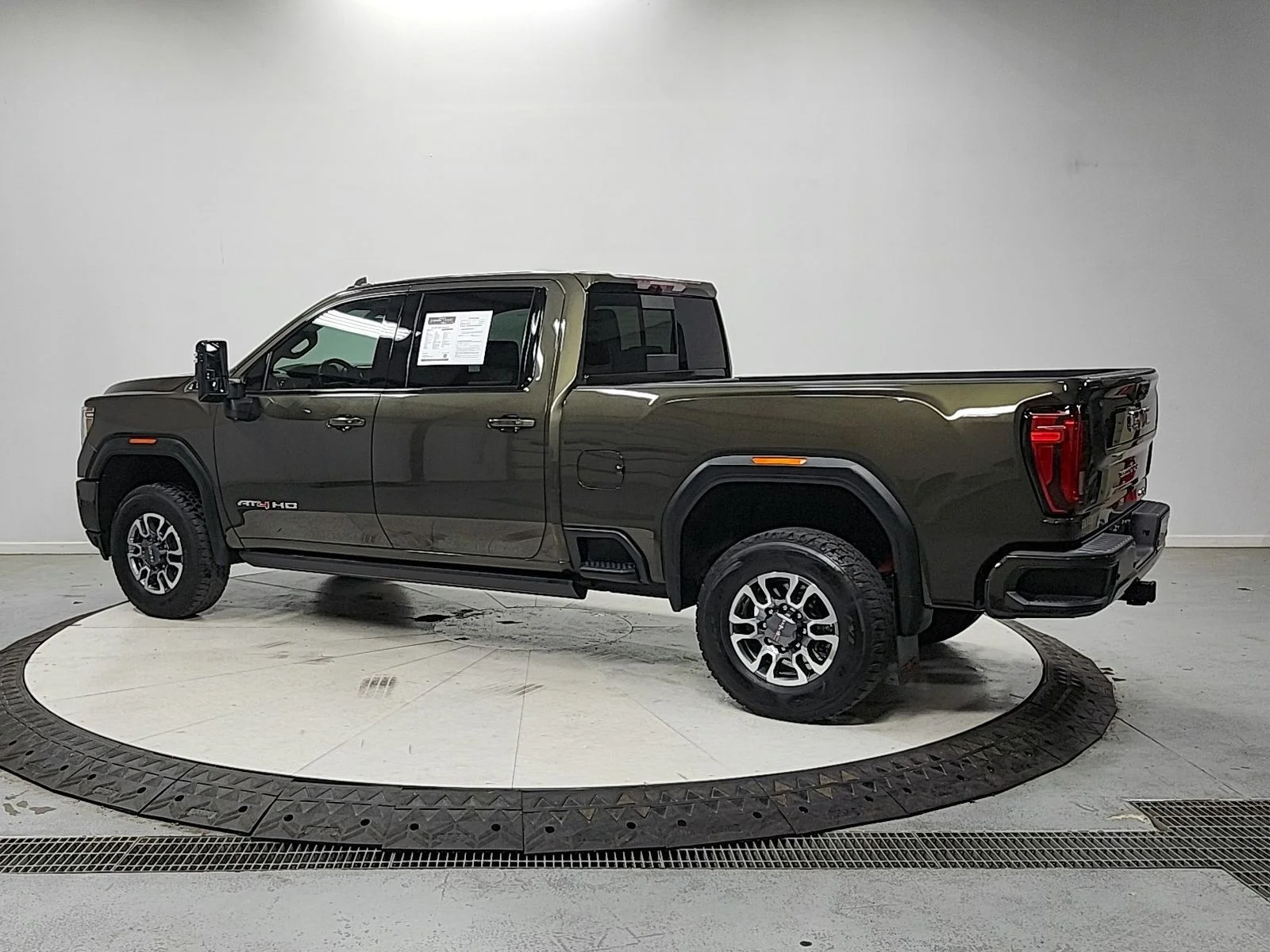 Used 2022  GMC AT4 image 5
