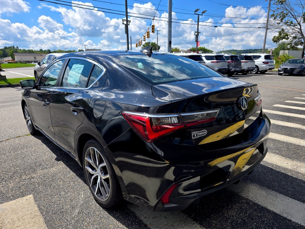 Used 2020  Acura Premium Package image 9