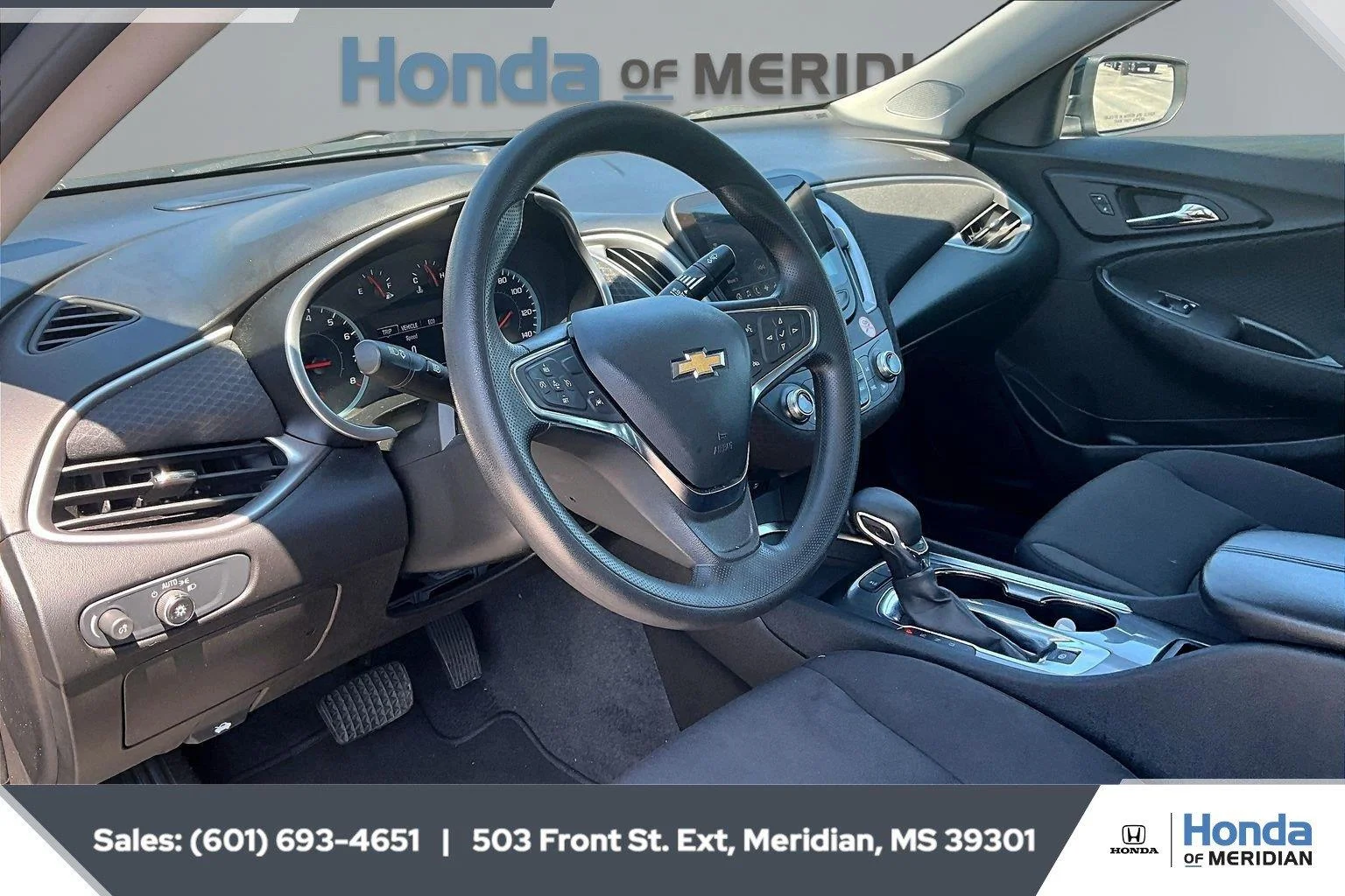 Used 2025 Mosaic Black Metallic Chevrolet LT image 12