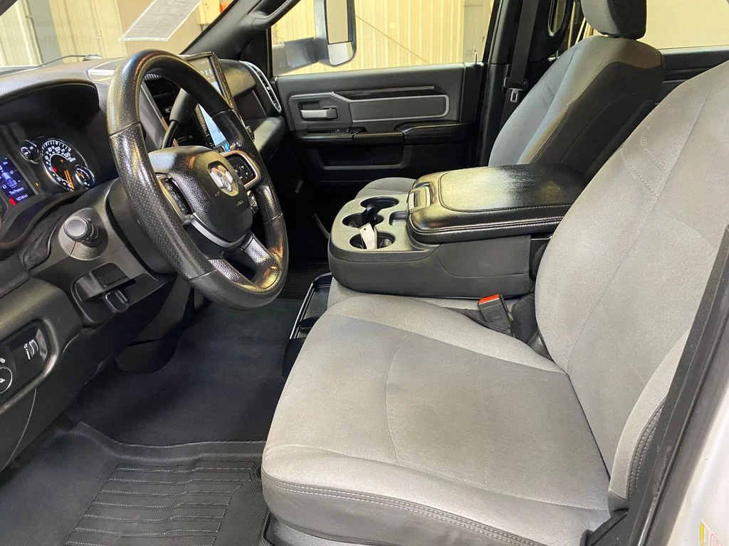 Used 2021 White Ram Big Horn image 21