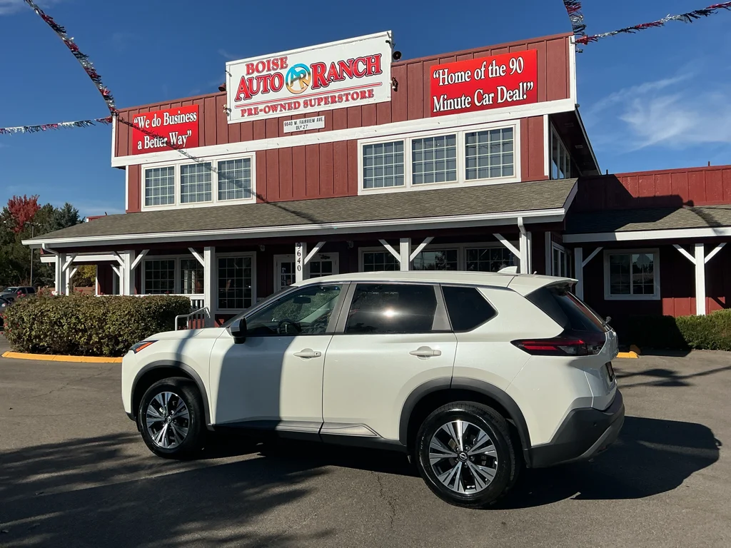 Used 2023 Pearl White Tricoat Nissan SV image 21