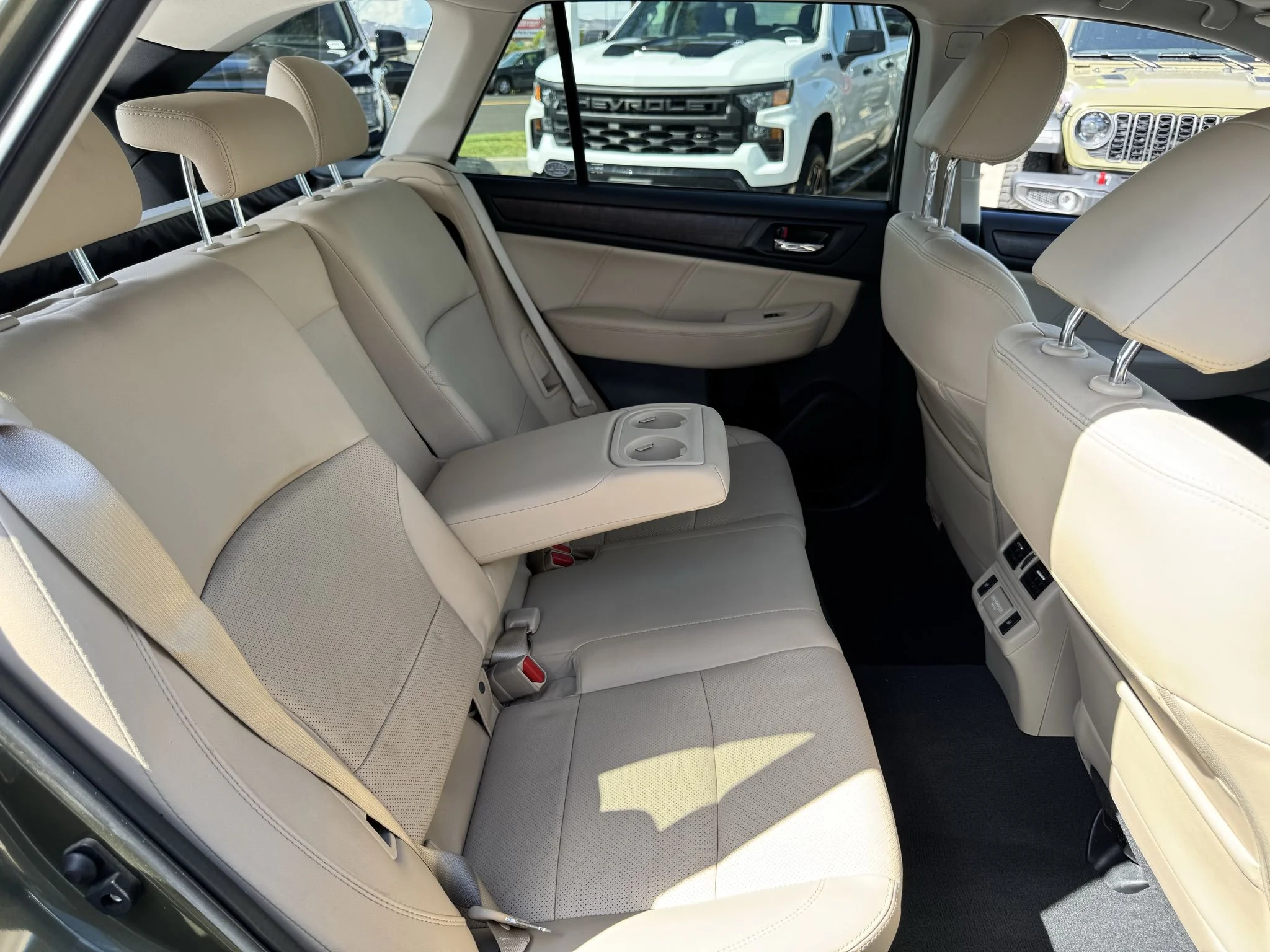 Used 2018 Wilderness Green Metallic Subaru Limited image 29