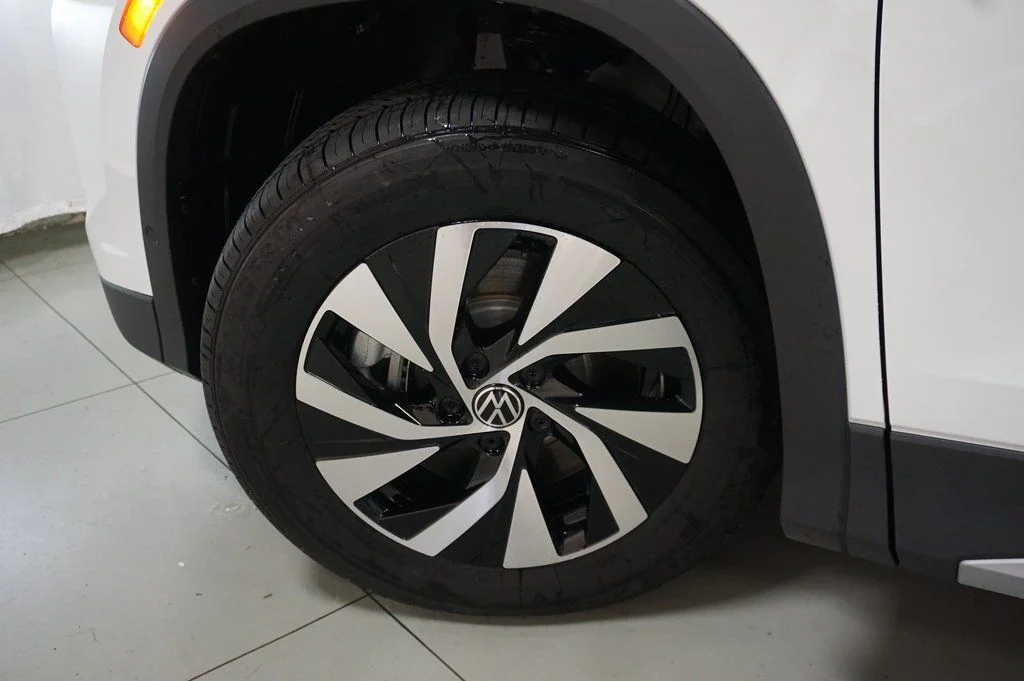 New 2026 White/off-white Volkswagen 2.0T S image 28