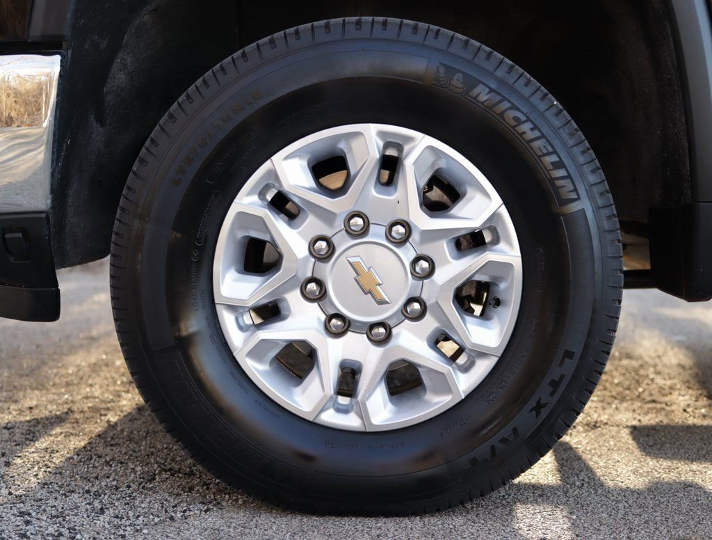 Used 2024 Black Chevrolet LTZ image 40