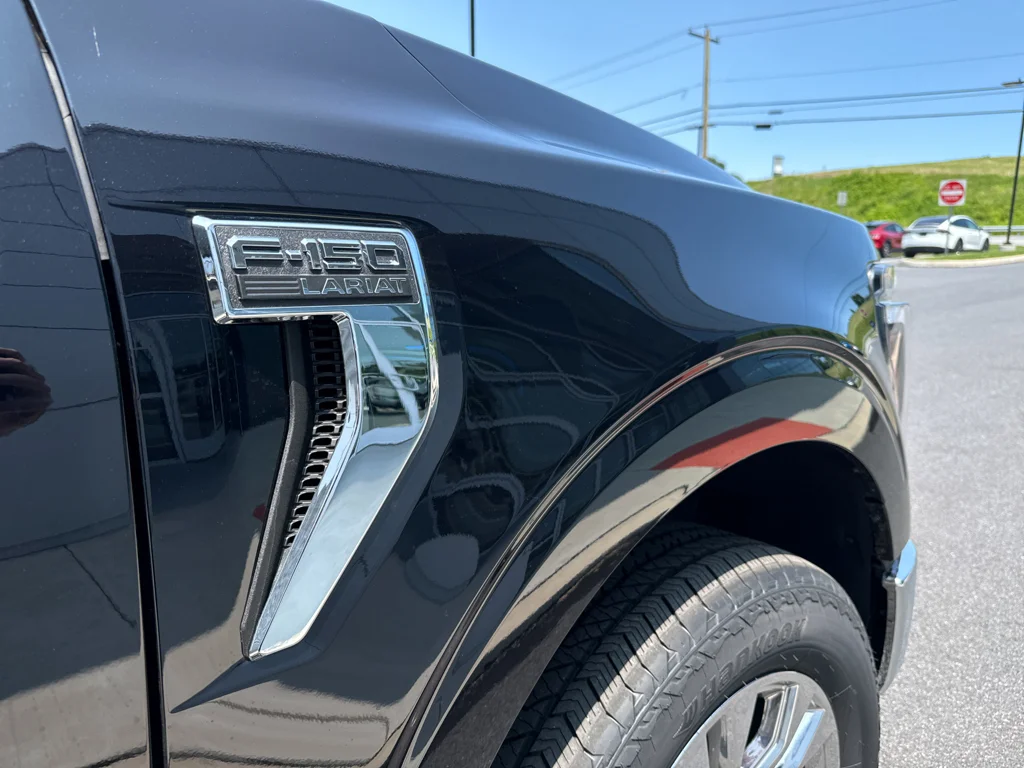 2025 Ford F-150 Lariat - Photo 24