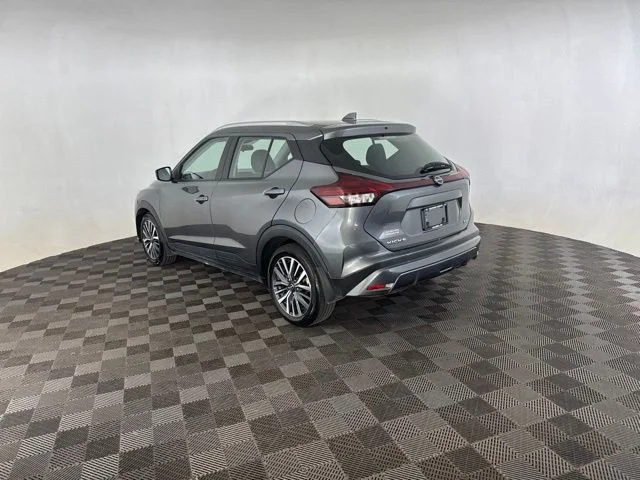 Used 2023 Gray Nissan SV image 7