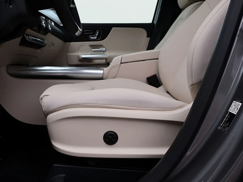 New 2026 Grey Mercedes-Benz GLA 250 image 36