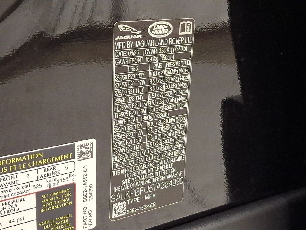 New 2026 Santorini Black Land Rover SE image 22