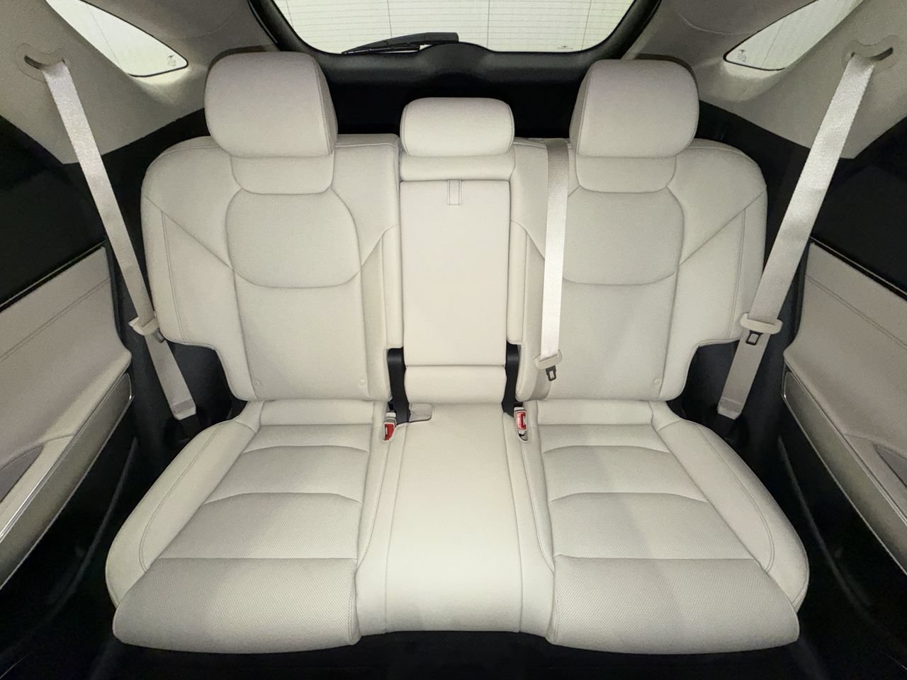 2024 GENESIS GV70 Standard - Photo 21