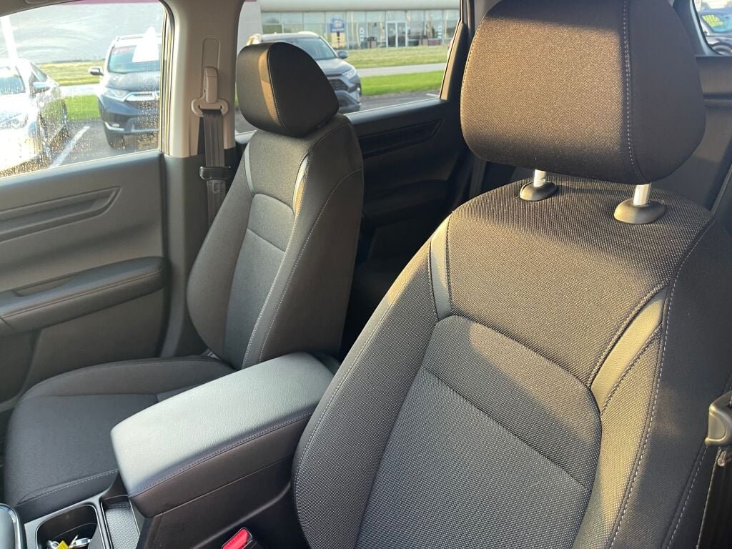 Used 2025 Urban Gray Pearl Honda LX image 7