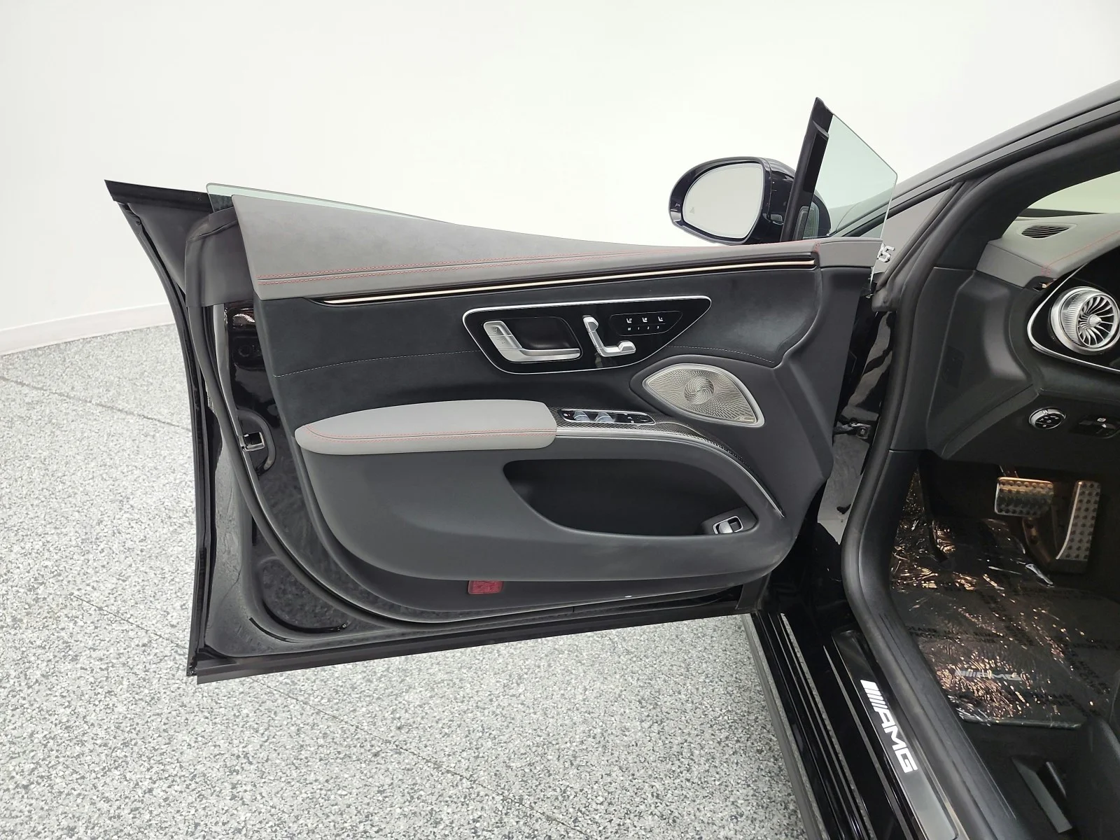 Used 2023 Obsidian Black Metallic Mercedes-Benz AMG® EQS 4MATIC+ Sedan image 14