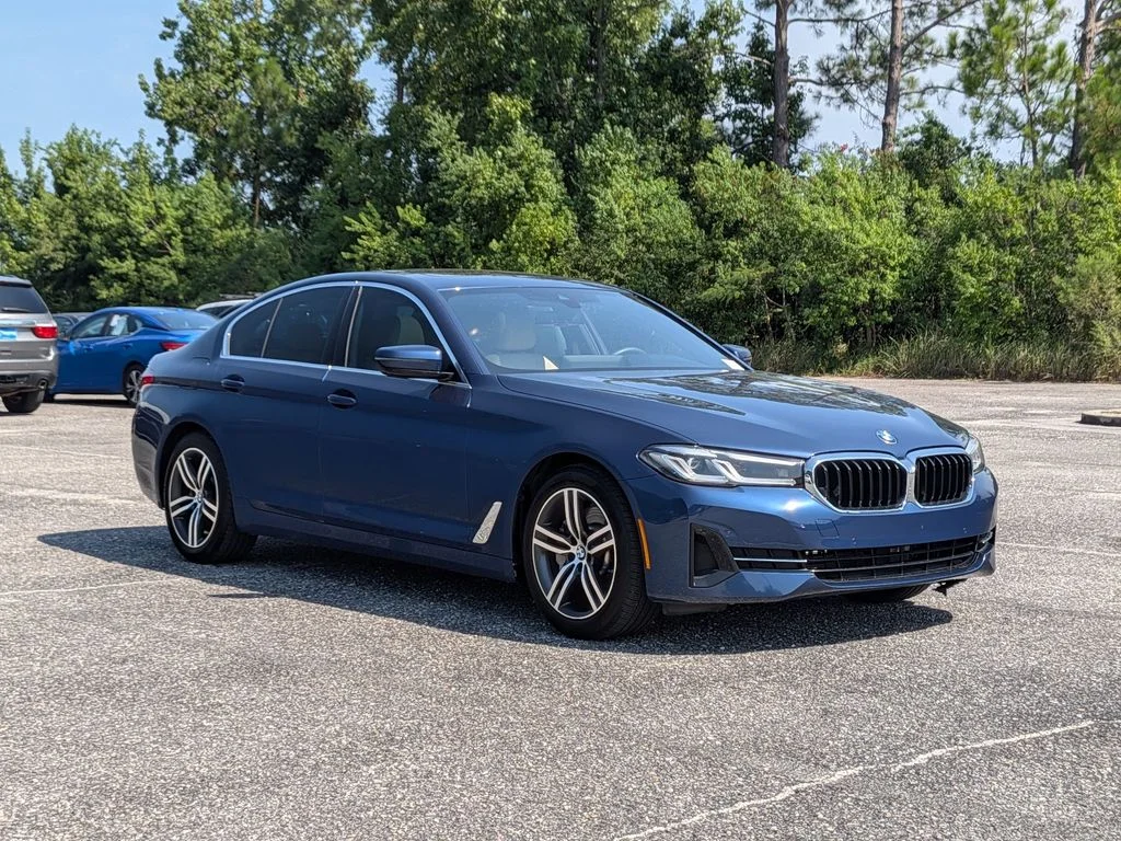 Used 2022 Blue BMW 530i xDrive image 7