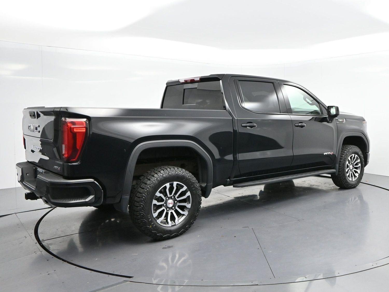 Used 2023 Onyx Black GMC AT4 image 7