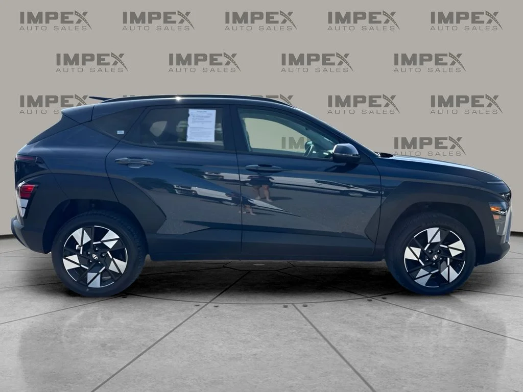 Used 2024 Blue Hyundai SEL image 6