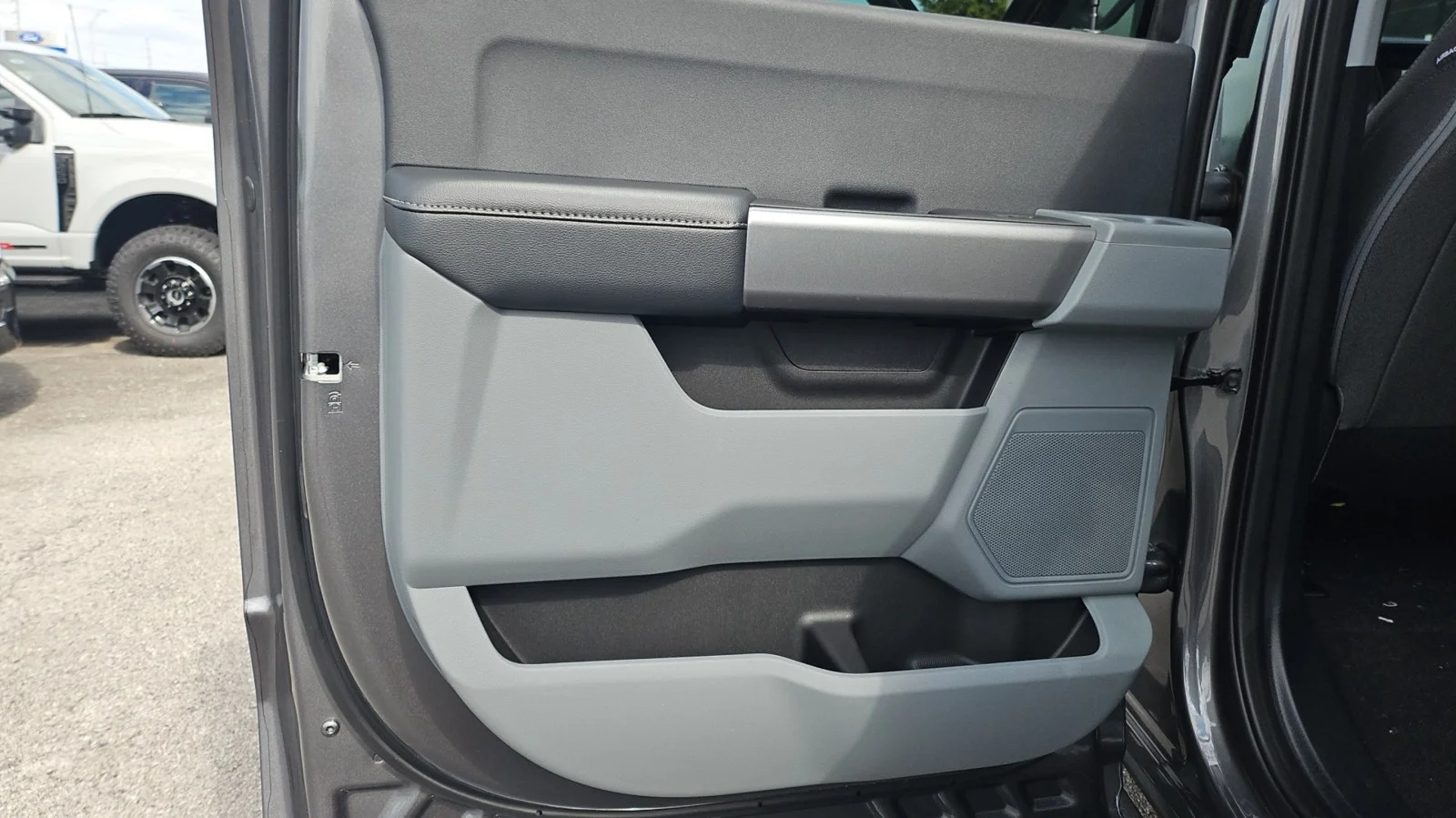 New 2027 Carbonized Gray Metallic Ford XL 4WD image 12