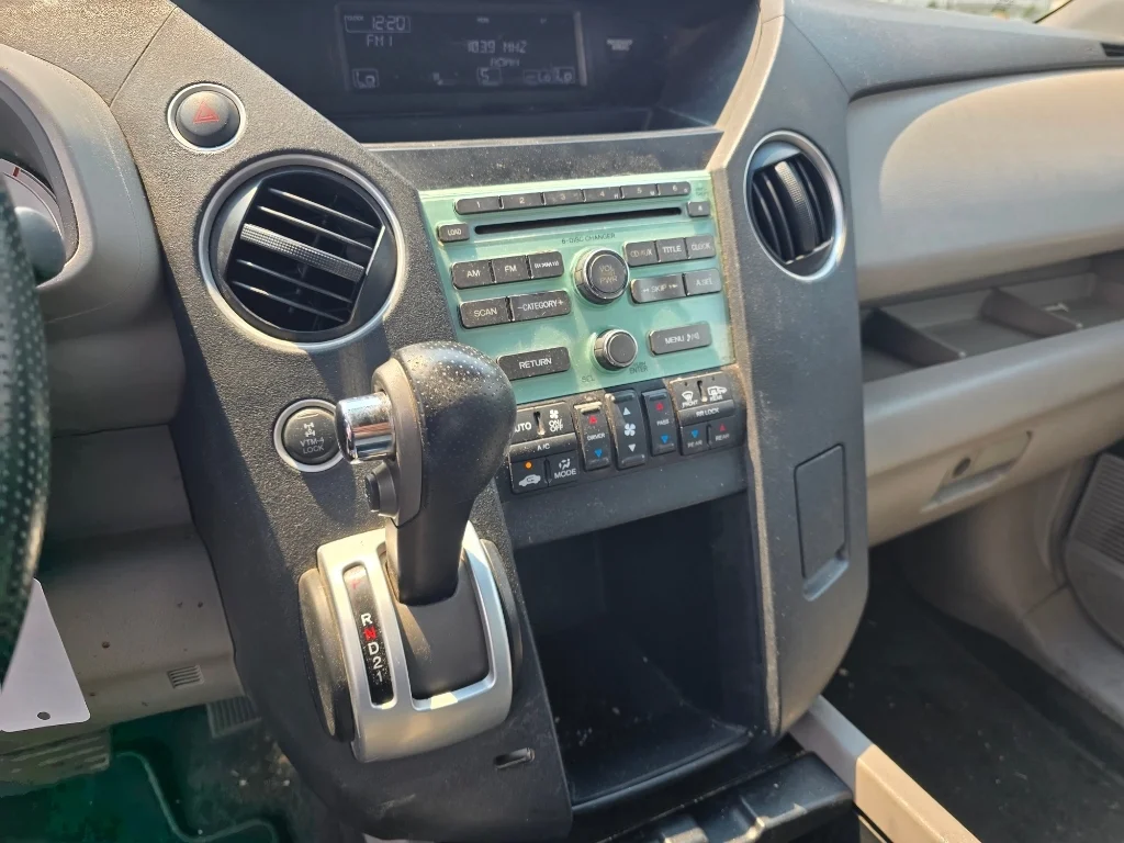 Used 2009 White Honda EX image 22