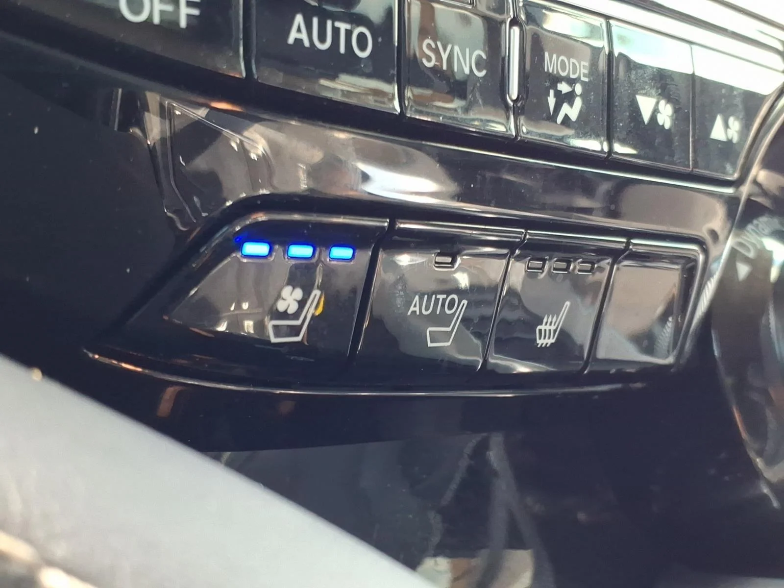 Used 2022 Platinum White Pearl Acura SH-AWD w/Advance image 5