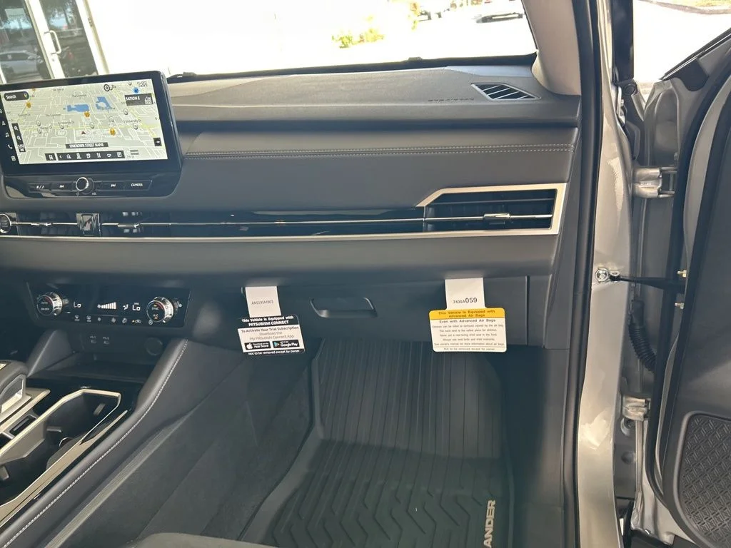 New 2026 Silver Mitsubishi SE 1.5T 2WD image 22