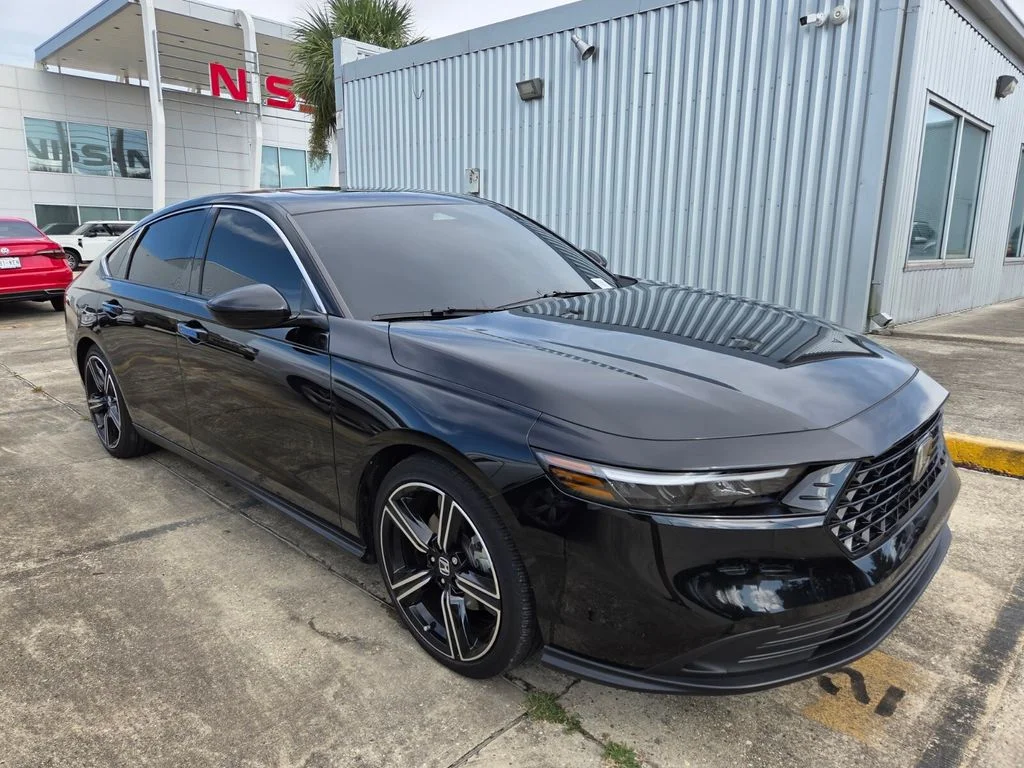 Used 2025 Black Honda Sport image 9