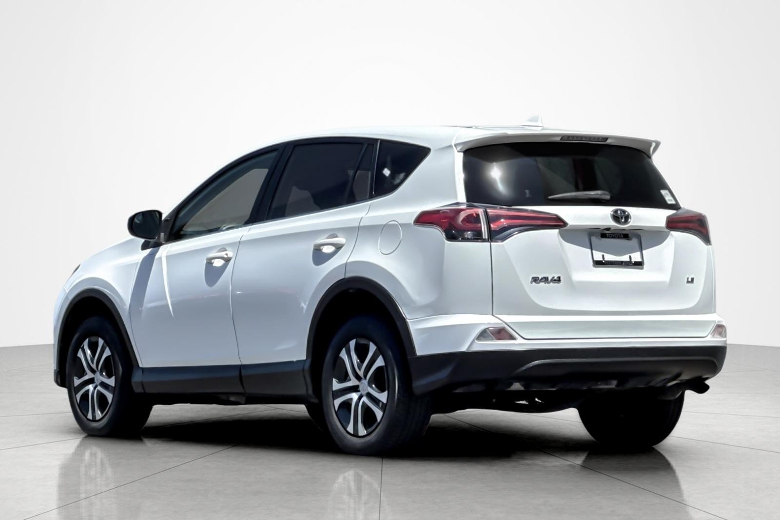 Used 2017 Super White Toyota LE image 3