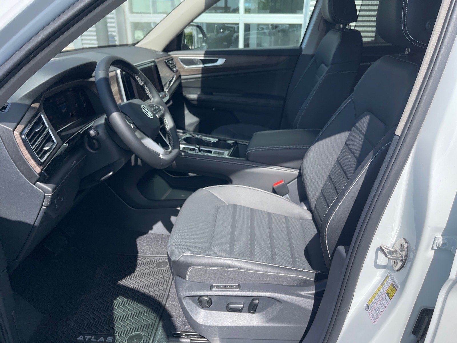 2026 Volkswagen Atlas SEL - Photo 10