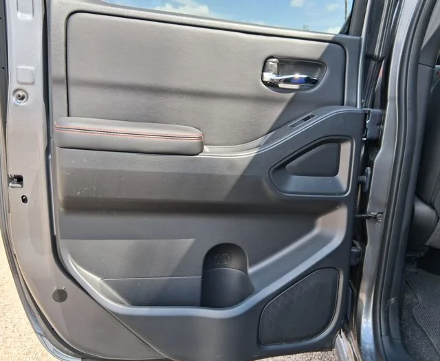 2025 Nissan Frontier PRO-4X - Photo 17