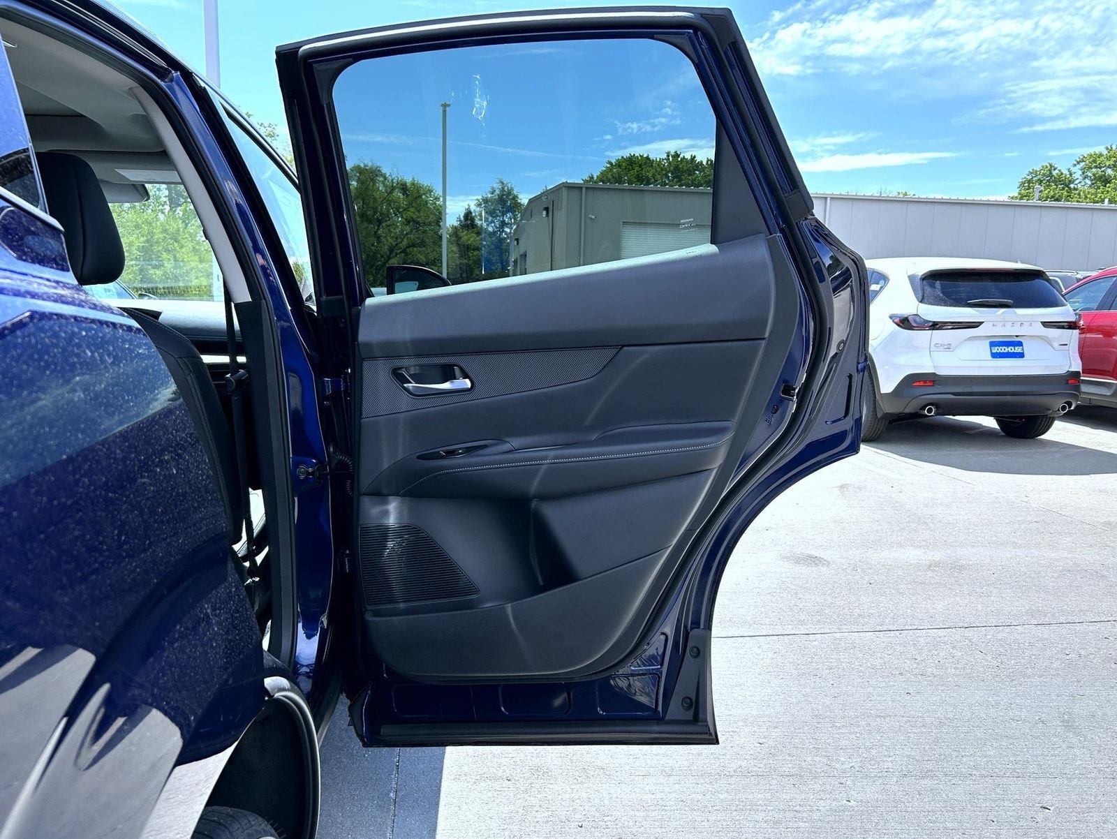 New 2026 Deep Ocean Blue Pearl Nissan SL image 17