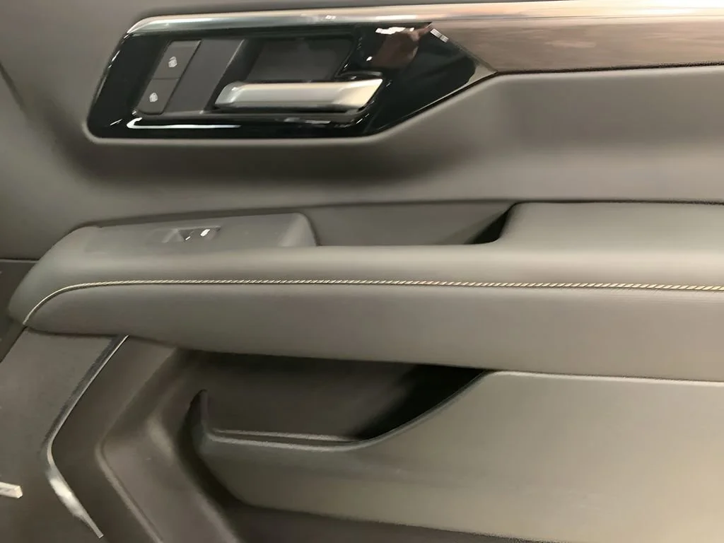 2026 Chevrolet Suburban Premier - Photo 21