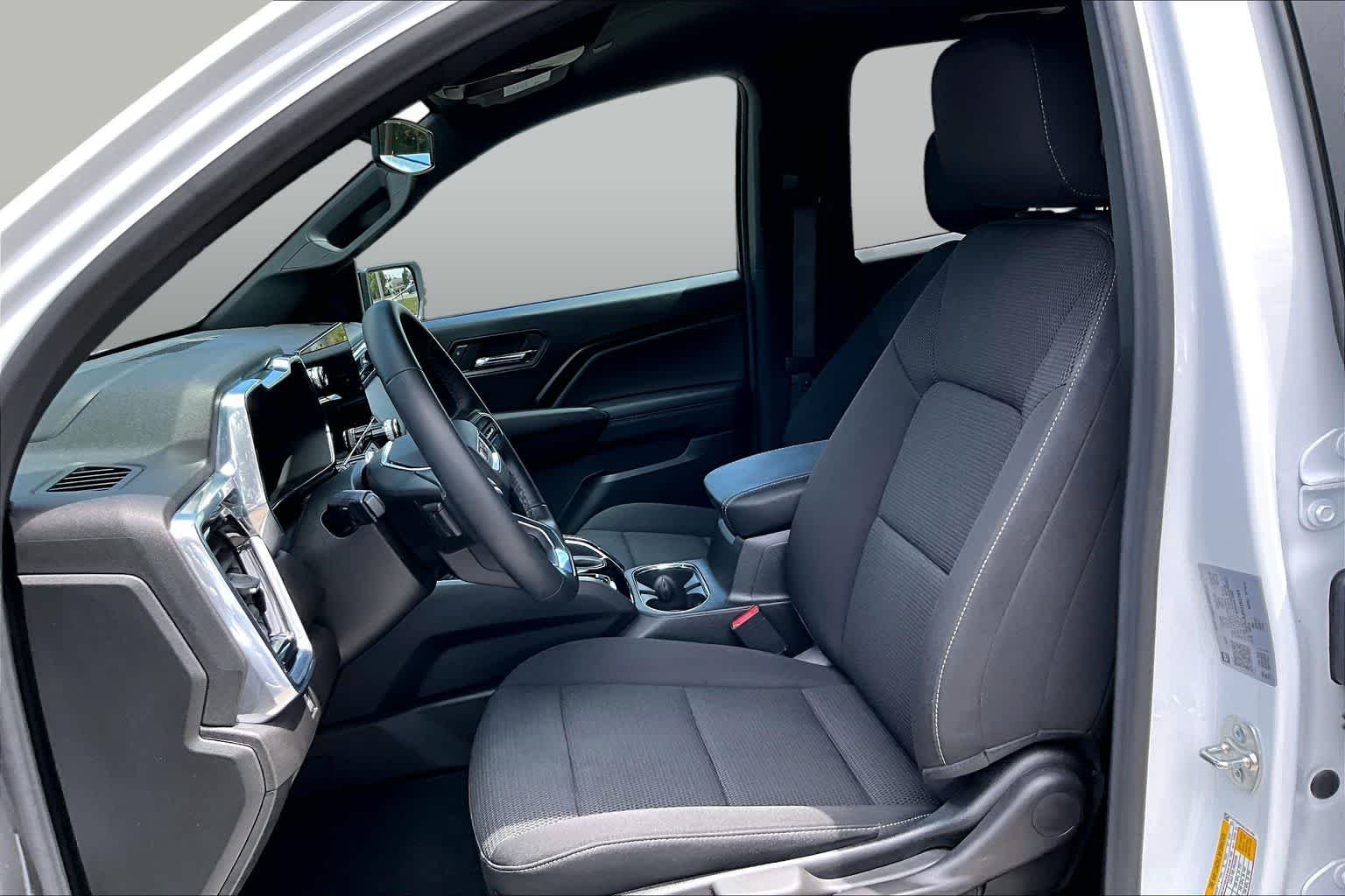 Used 2025 Summit White GMC 2WD Elevation image 8