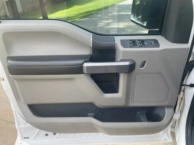Used 2019 White Ford XL image 14