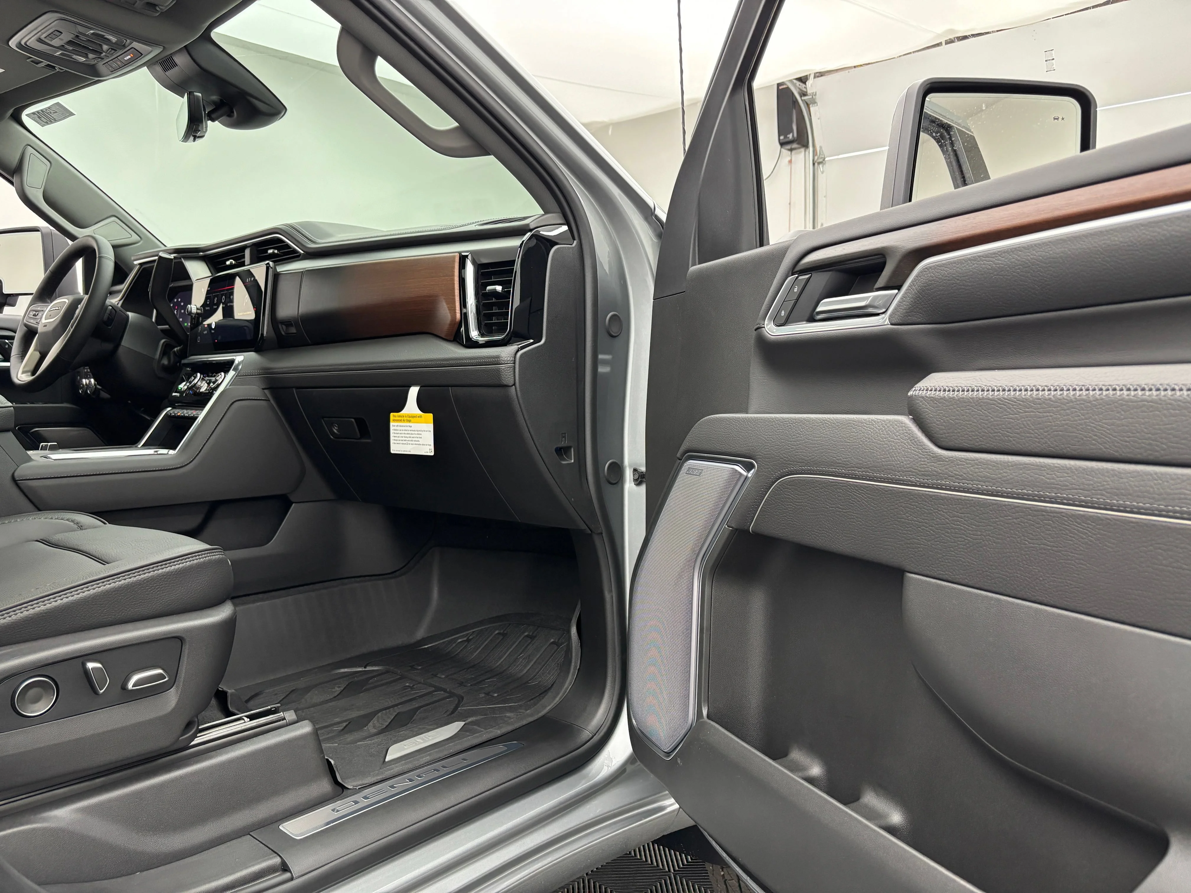2026 GMC Sierra 3500HD Denali - Photo 39