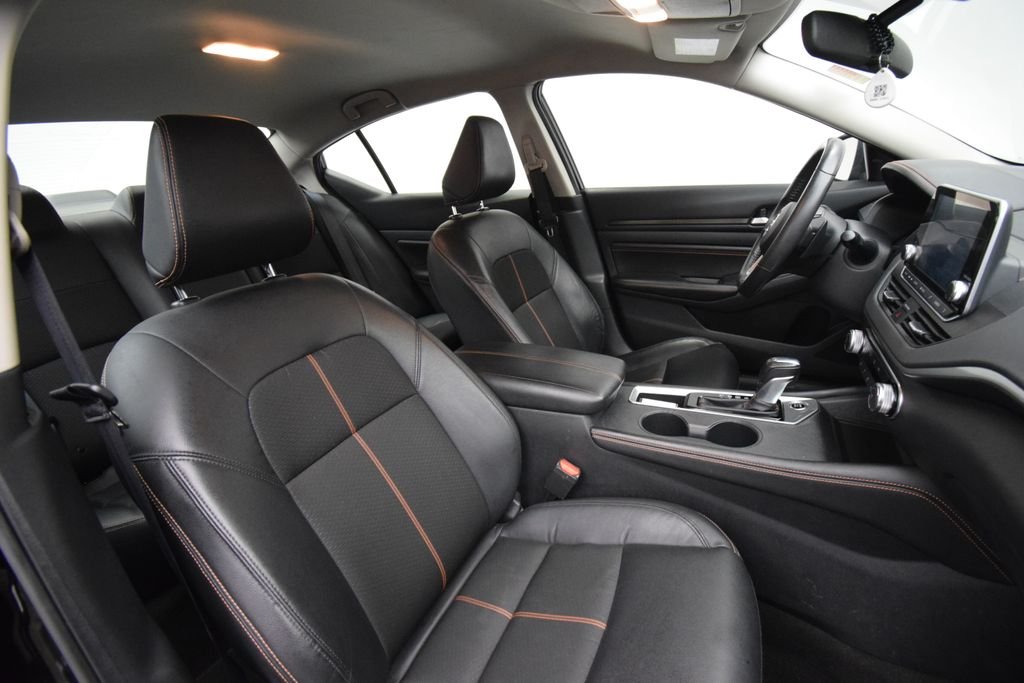 Used 2022 Black Nissan 2.5 SR image 12