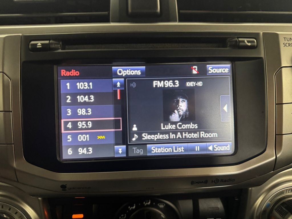 Used 2018 Gray Toyota SR5 image 11