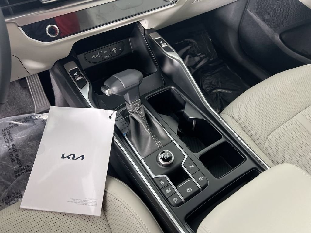 New 2026 Glacial White Pearl Kia S image 23
