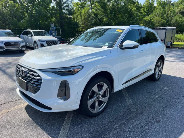 Certified Pre-Owned 2025 Audi Q5 Premium Plus