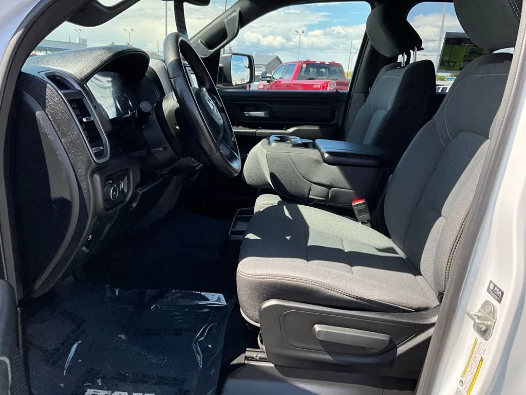 Used 2024 Bright White Ram Tradesman image 17