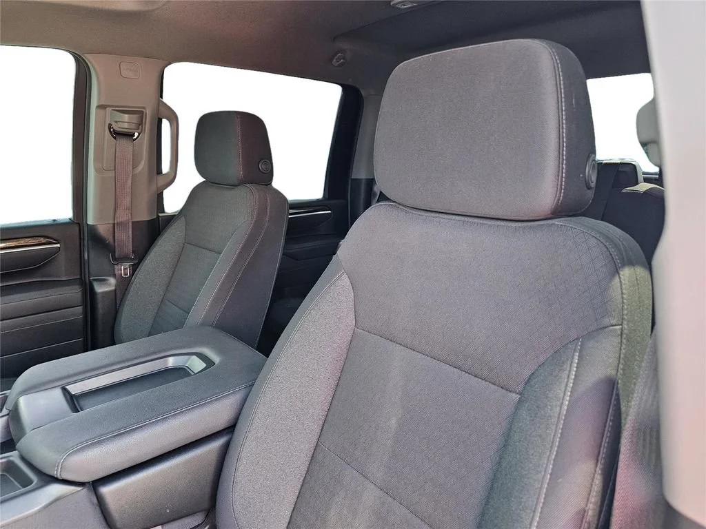 Used 2026 Onyx Black GMC SLE image 19