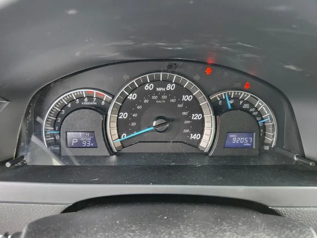 Used 2014 White Toyota SE image 36