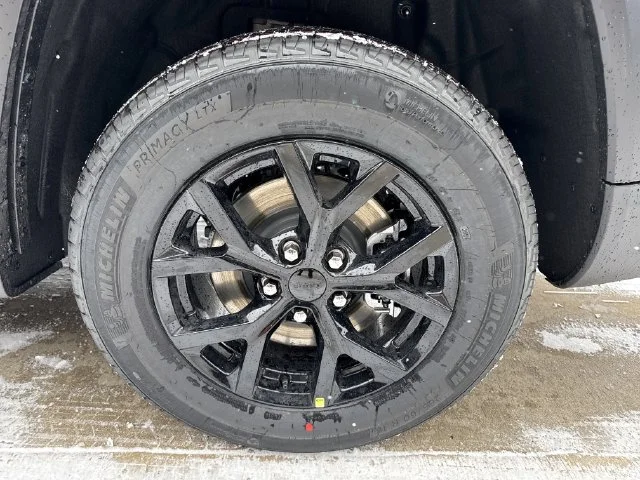 New 2026 White Jeep Altitude image 30