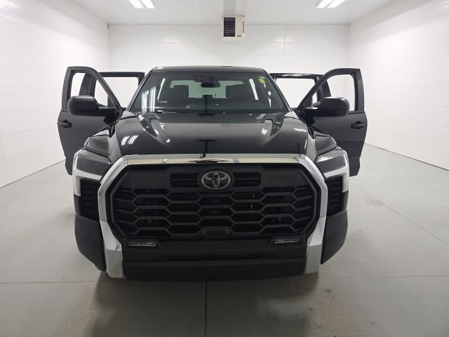 New 2026 Midnight Black Metallic Toyota  SR5 image 10