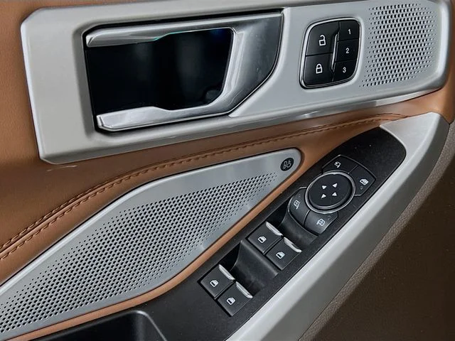 Used 2022 White Ford King Ranch image 9