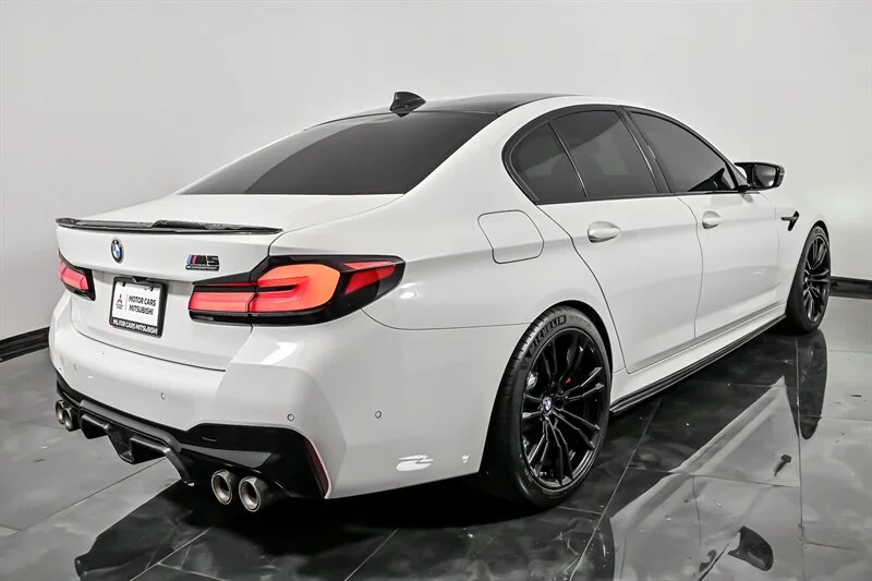 Used 2021 Alpine White BMW COMPETITION image 9